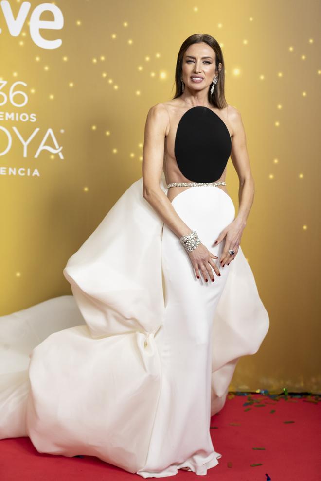 Nieves Álvarez, siempre deslumbrante en los Premios Goya