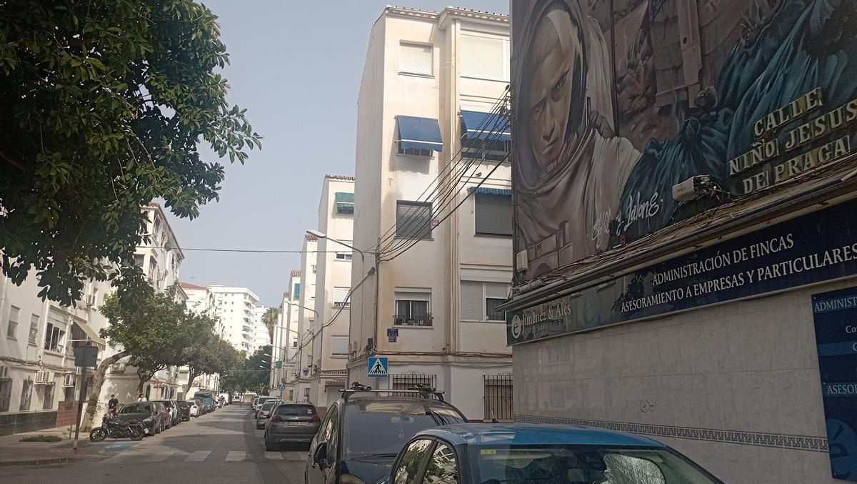 Una de las calles de la barriada de Sixto, en la Carretera de Cádiz.