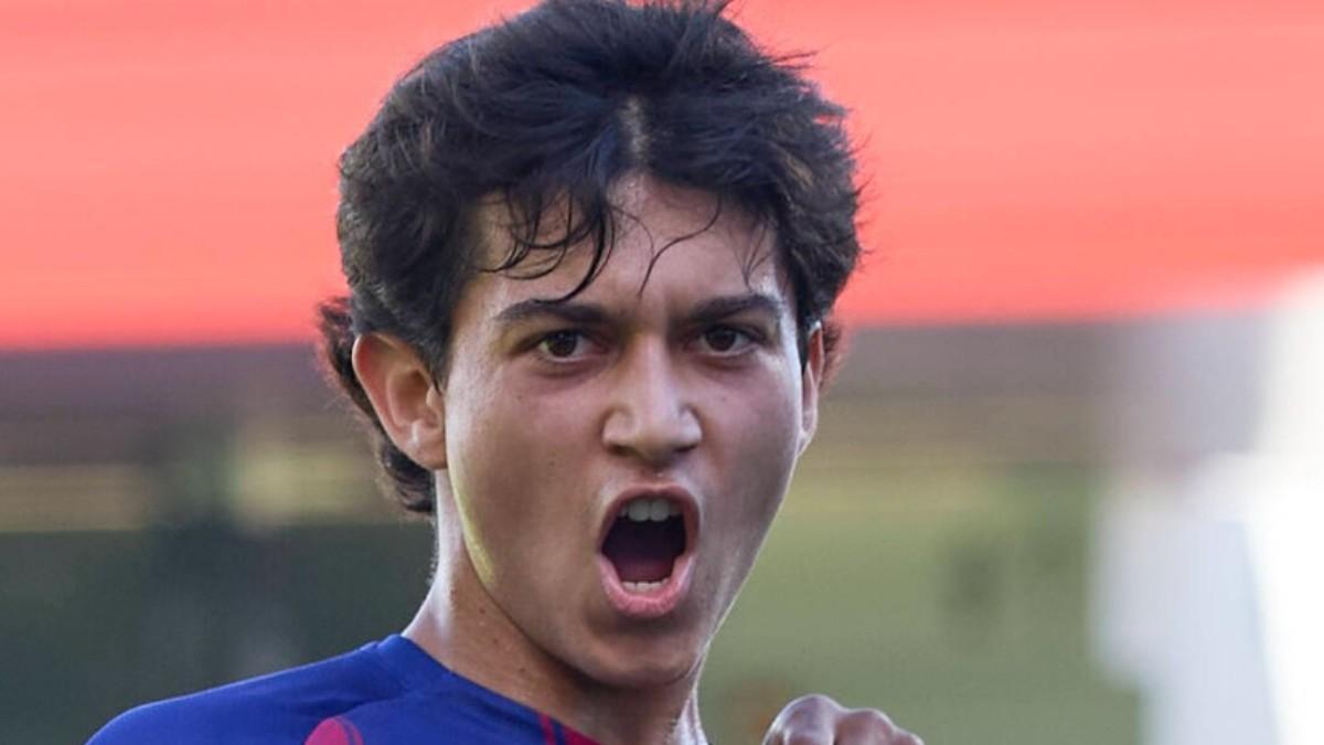 Adrián Guerrero celebra con rabia un gol