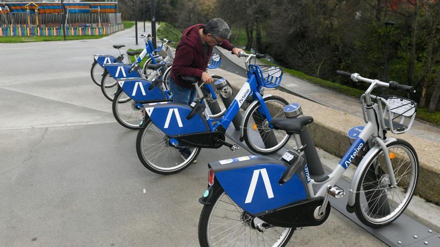 Arteixo prevé instalar antes del verano la nueva estación de bicicletas en Barrañán