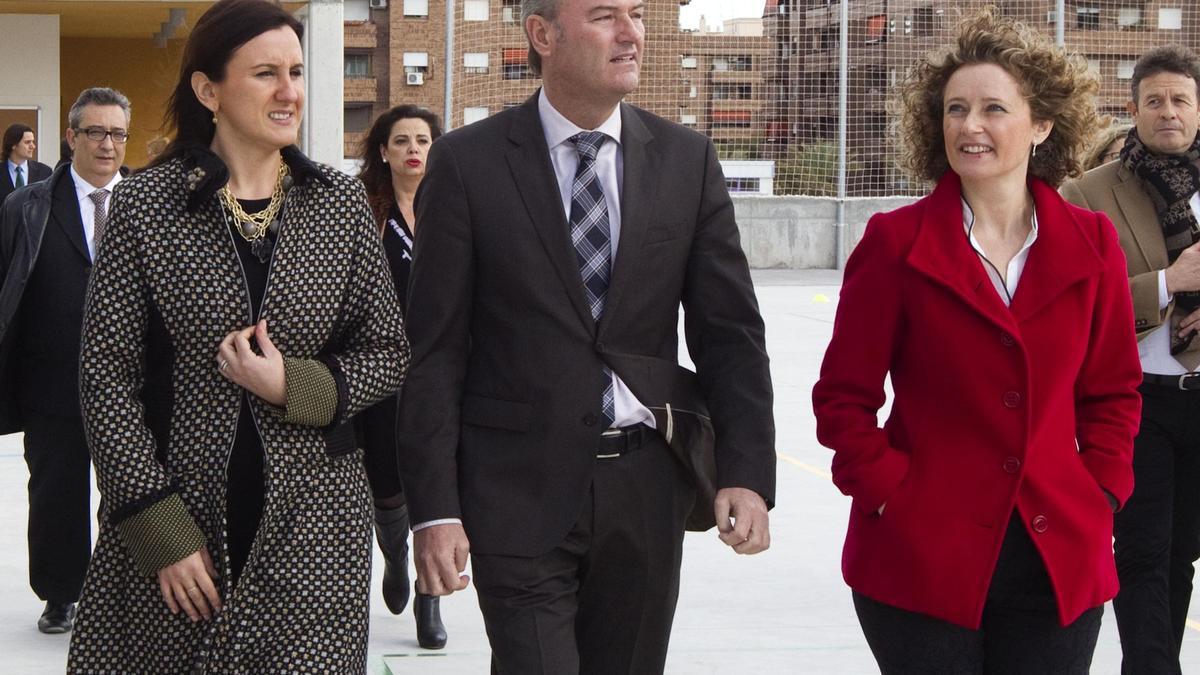 María José Catala con Alberto Fabra y Amparo Folgado.