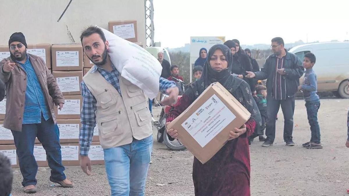 Refugiados sirios reciben ayuda humanitaria desde Aragón en el Líbano, en una imagen de archivo.