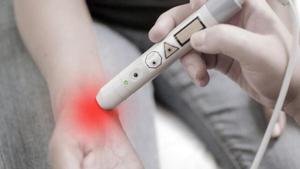 Lupus: qué es, síntomas y tratamiento de una enfermedad que nos descubrió el doctor House