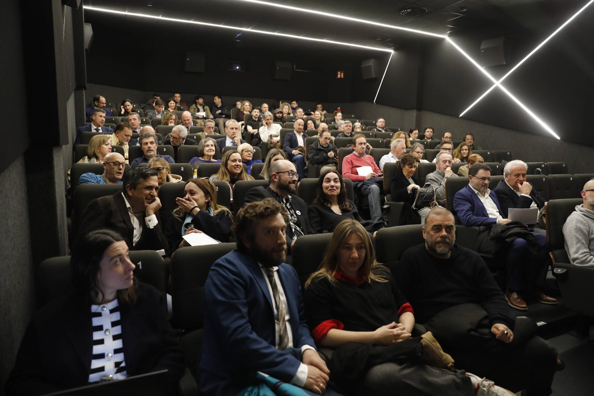 Javier Gutiérrez apadrina el regreso del cine al centro de Oviedo