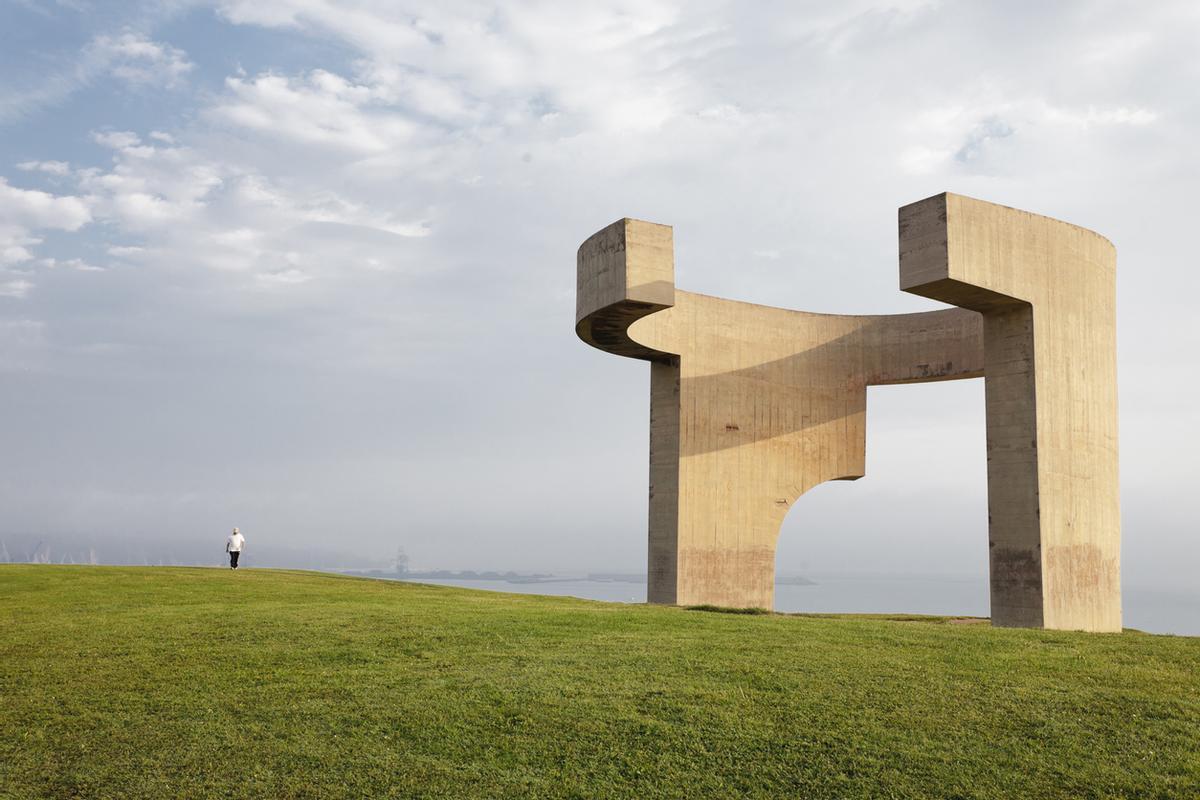 "Elogio del Horizonte", Gijón