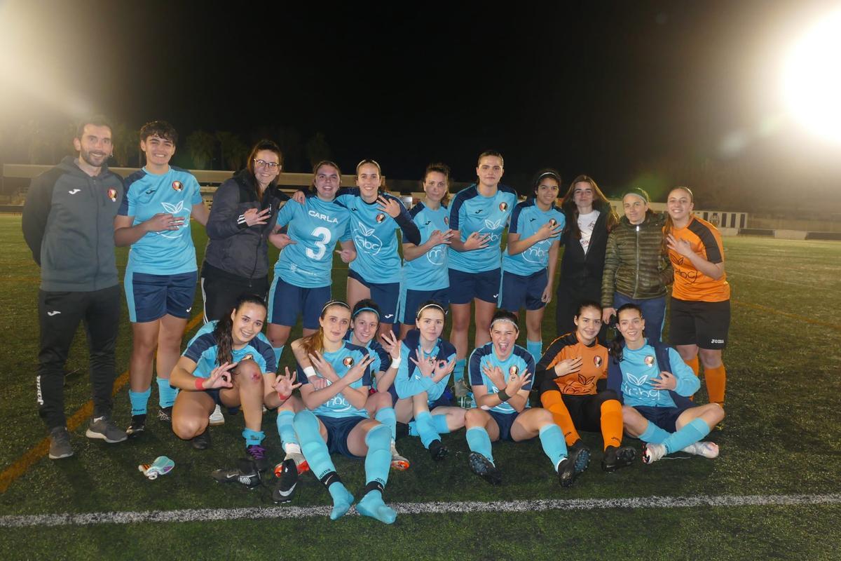 El CF Miramar supera al tercer clasificado en su propio campo