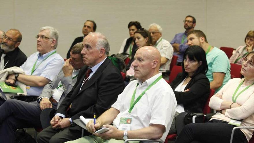 Asistentes a una de las charlas médicas en la Feria.