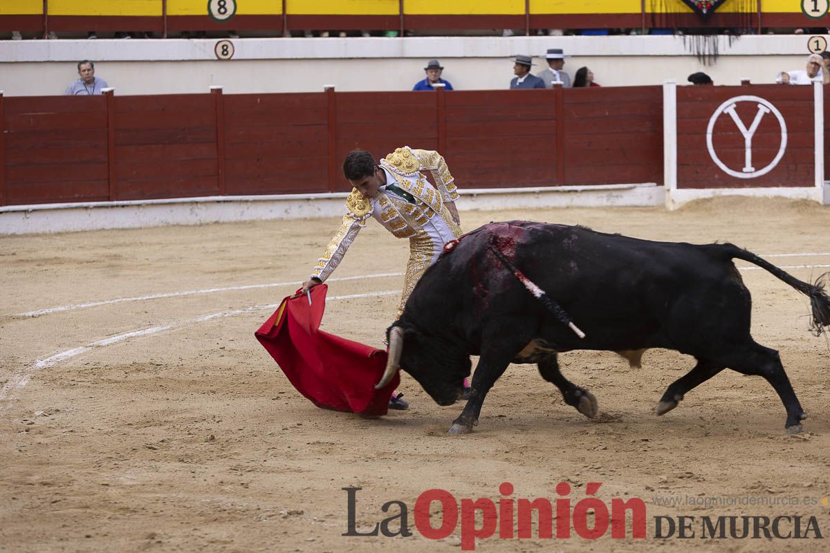 Tarde histórica en Abarán con la alternativa de José María Trigueros y el indulto de Tomás Rufo, junto a Castella salieron a hombros