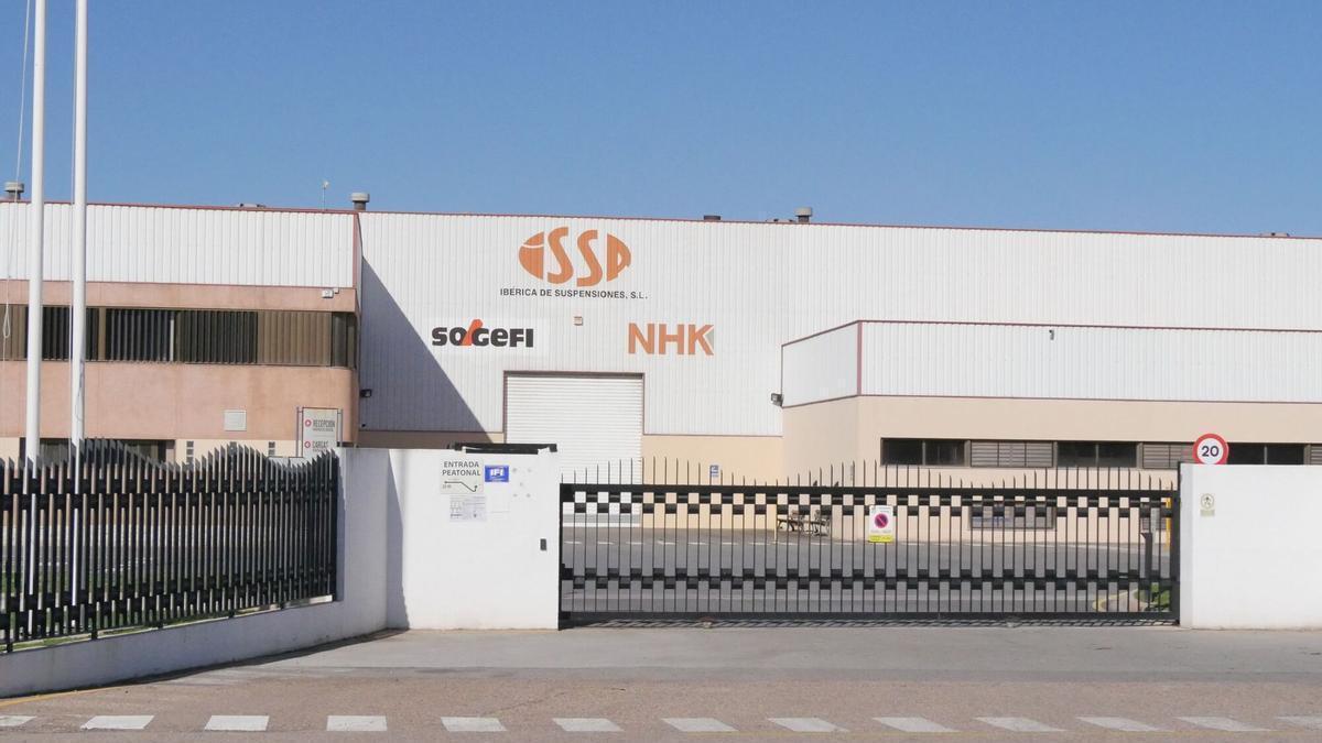 Exterior de la empresa Ibérica de Suspensiones, en Nules