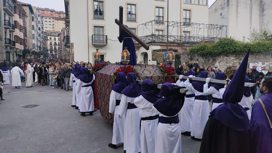 Cangas del Narcea exprime la recta final de la Semana Santa con una inabarcable oferta cultural, natural y enoturística