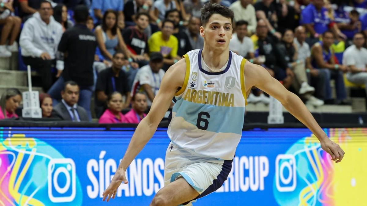 Juani Marcos, in a match with the Argentine National Team