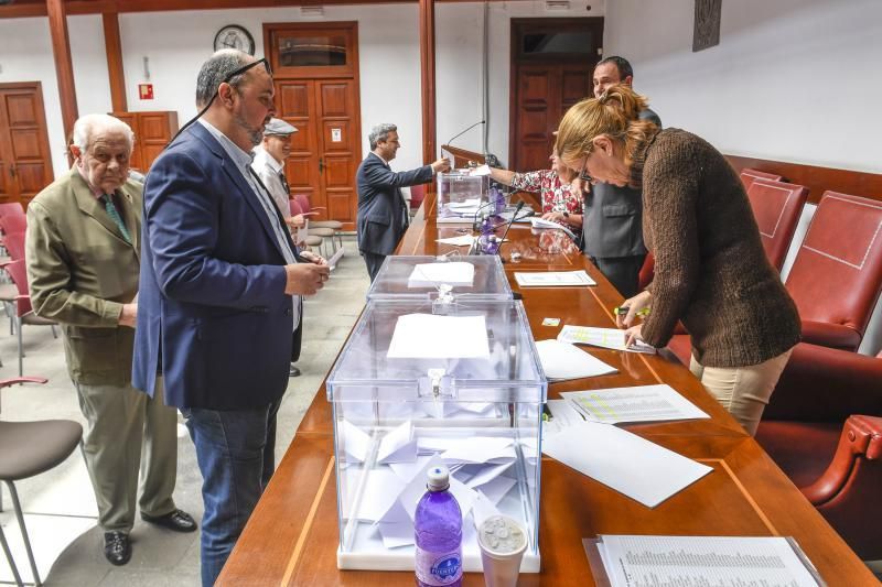 31-01-20 GENTE Y CULTURA. COLEGIO DE ABOGADOS. LAS PALMAS DE GRAN CANARIA. Votaciones para el cambio de nombre en el Colegio de Abogados.     Fotos: Juan Castro.  | 31/01/2020 | Fotógrafo: Juan Carlos Castro