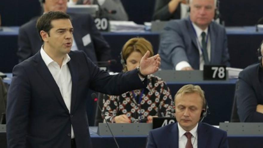 Aplausos y abucheos para recibir a Tsipras en el Parlamento Europeo