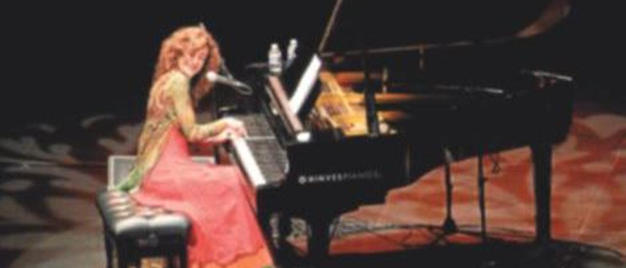 Carmen París presenta el seu nou espectacle en el Palau de la Música