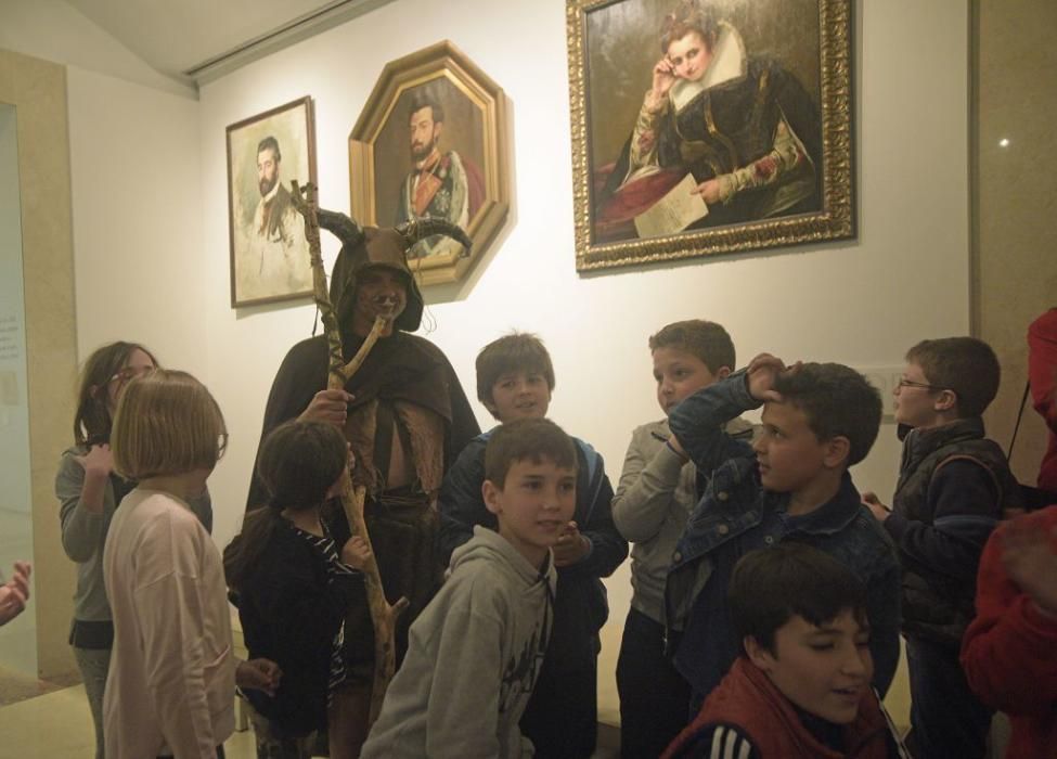 'Noche en los museos' con niños en el Mubam