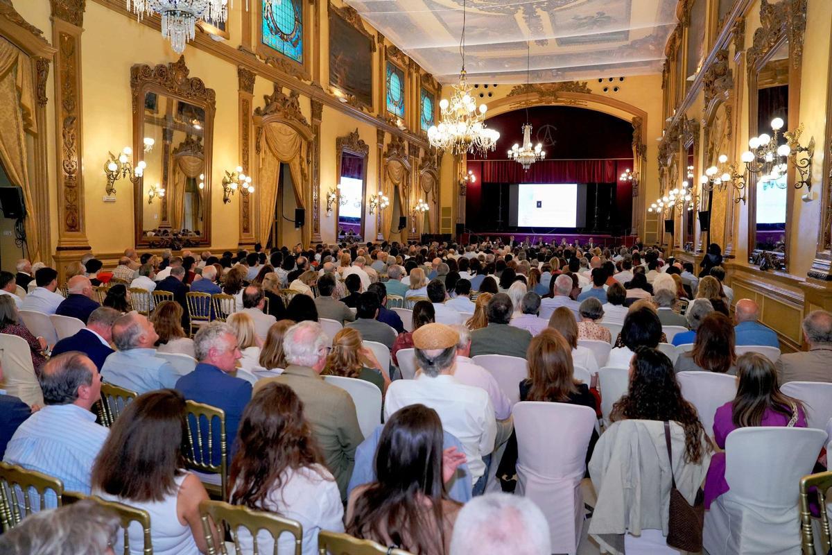 Asamblea general extraordinaria del Círculo de la Amistad.