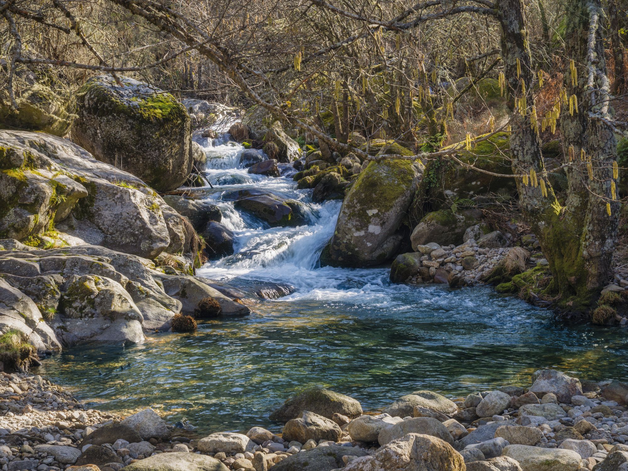El río Ambroz en el entorno del valle homónimo
