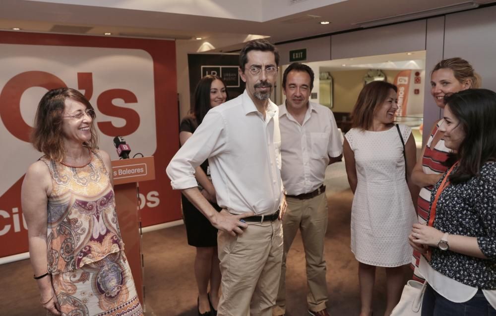 Recuento electoral en la sede de CsBaleares