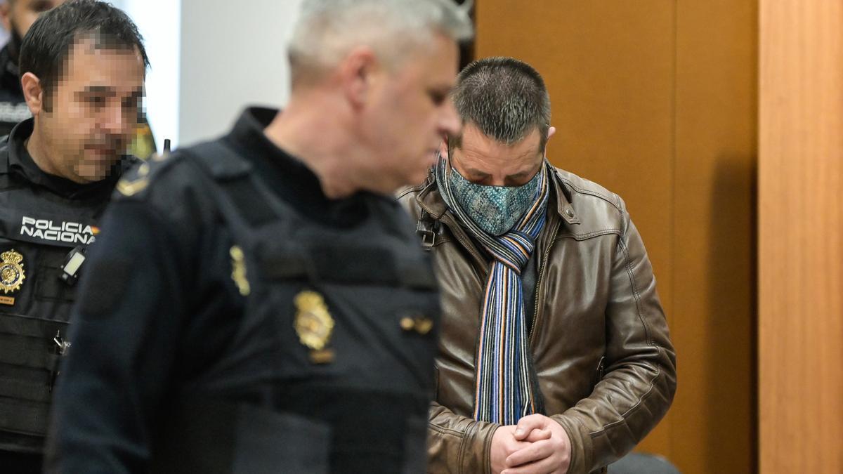 'El Chicle', hoy, en la tercera y última jornada del juicio contra él en A Coruña acusado de violar a su cuñada en 2005.