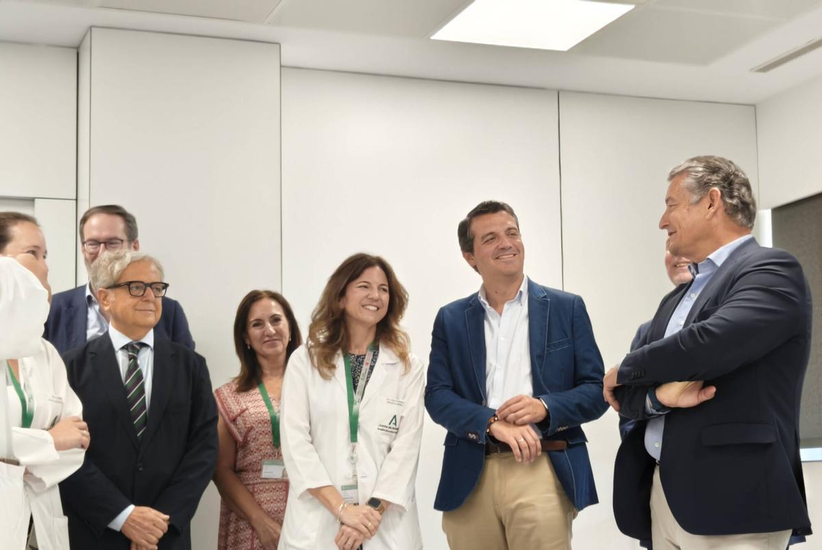 Córdoba. Visita del Consejero de Sanidad de la Junta de Andalucía, Antonio Sanz al edificio de Consultas Externas Materno-Infantil Hospital Reina Sofía