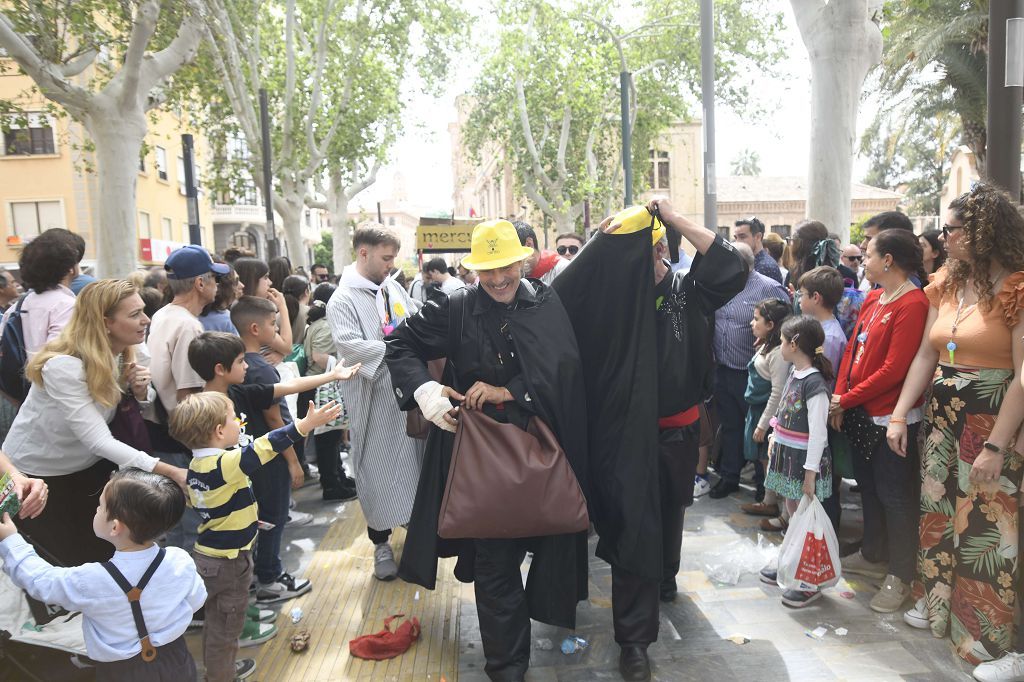 El pasacalles sardinero de este sábado, en imágenes