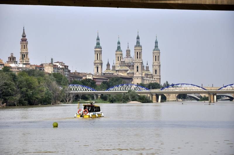 Fotogalería: Los barcos surcan de nuevo el Ebro