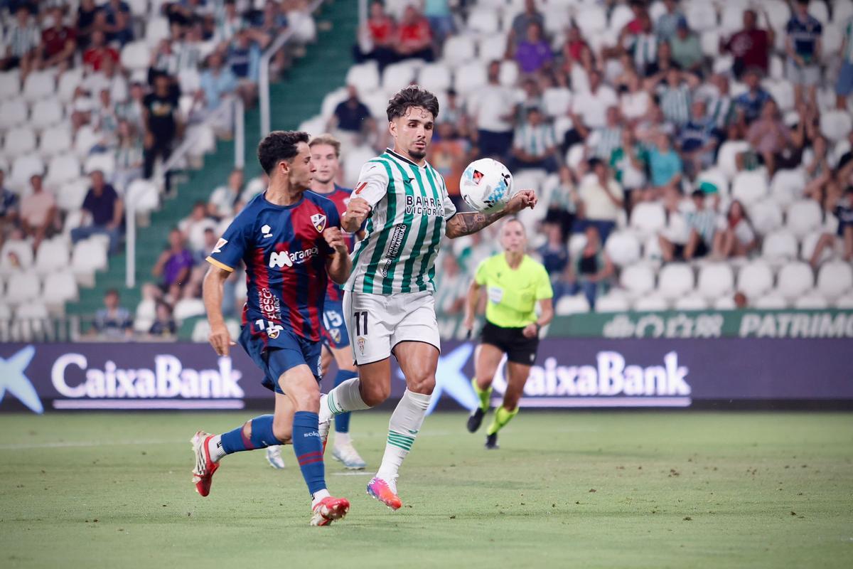 Córdoba CF-Huesca | Las imágenes del partido de LaLiga Hypermotion