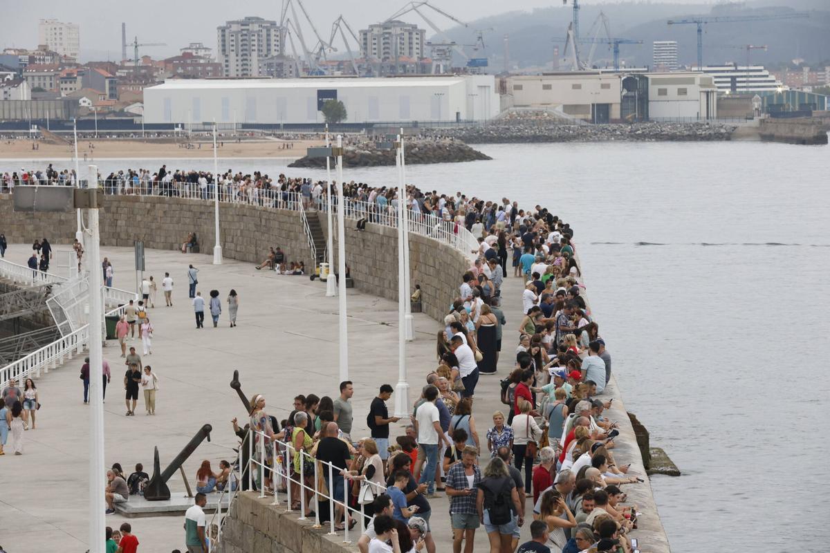 El eclipse total desde Asturias: las mejores fotos de Gijón, Oviedo, Avilés, centro, oriente y occidente El eclipse total desde Asturias: las mejores fotos de Gijón, Oviedo, Avilés, centro, oriente y occidente