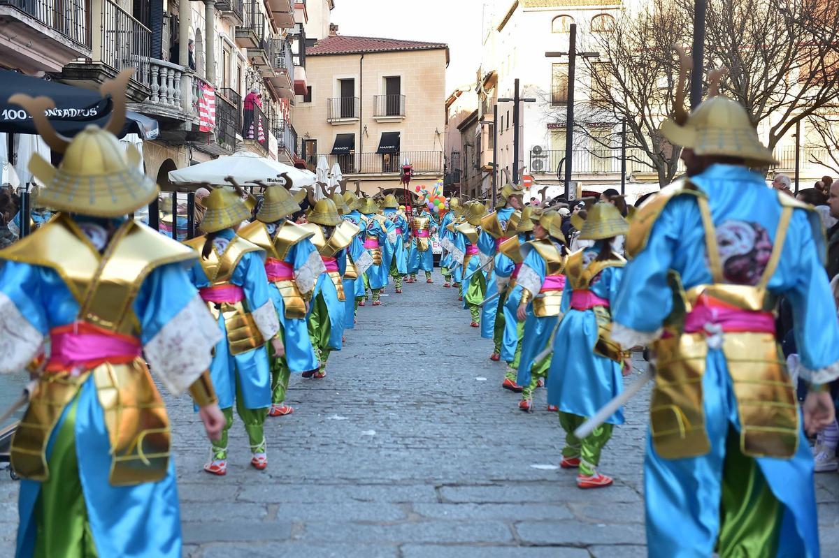 Fotogalería | Así ha sido el desfile del Carnaval de Plasencia Fotogalería | Así ha sido el desfile del Carnaval de Plasencia