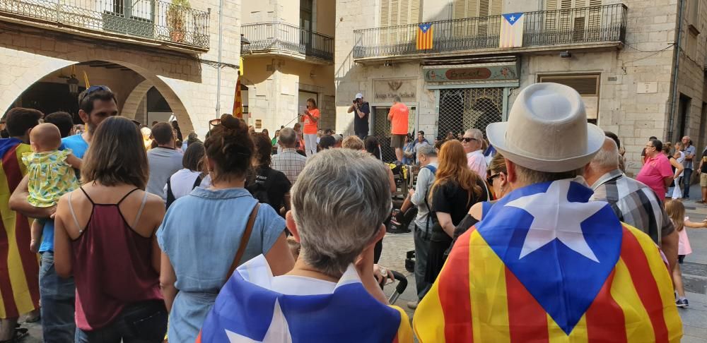 Acte de l'11 de setembre a la plaça del Vi de Girona organitzat per l'ADAC i el Forn