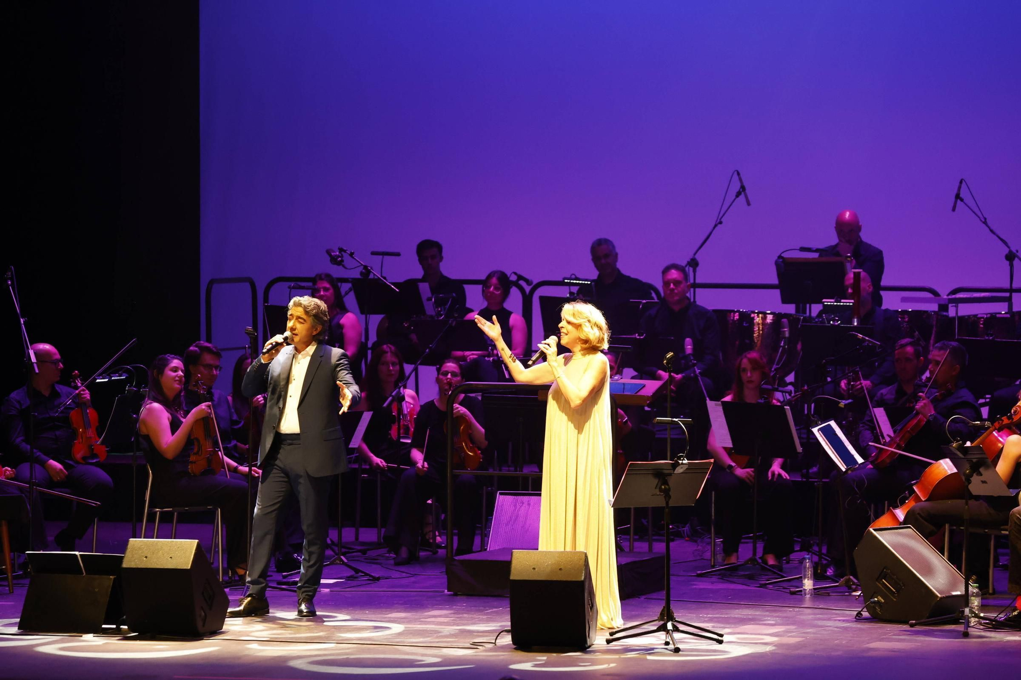 Así fue el concierto de Sole Giménez y Juan Valderrama en Gijón (en imágenes)