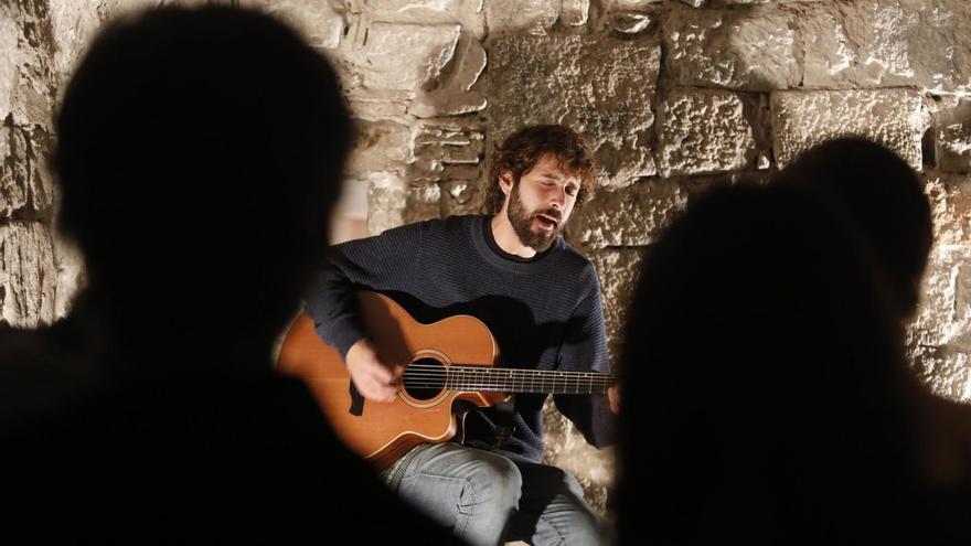 Concert de David Mauricio dins el festival Concerts a Cegues el 2019 | ANIOL RESCLOSA