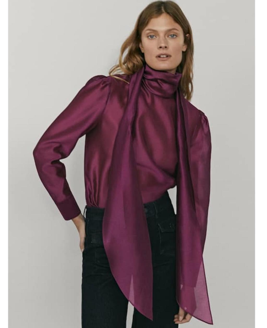 Camisa de seda con cuello con lazada de organza, de Massimo Dutti, 129 euros.