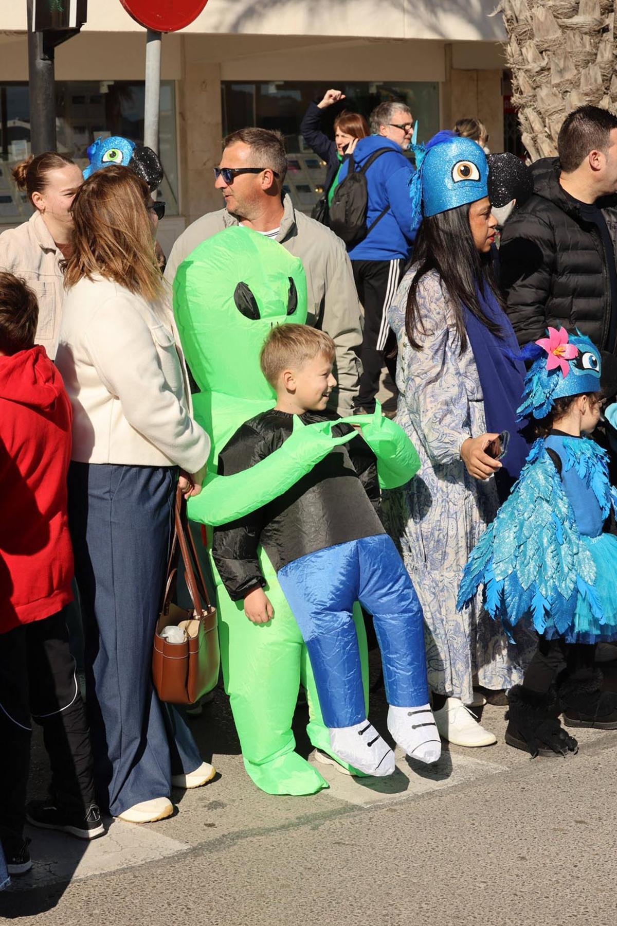 Mira aquí todas las imágenes de la rúa de Carnaval de Ibiza Mira aquí todas las imágenes de la rúa de Carnaval de Ibiza