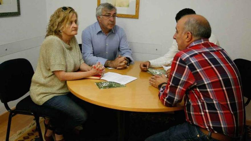 Los candidatos socialistas, en la Escuela de Enfermería.