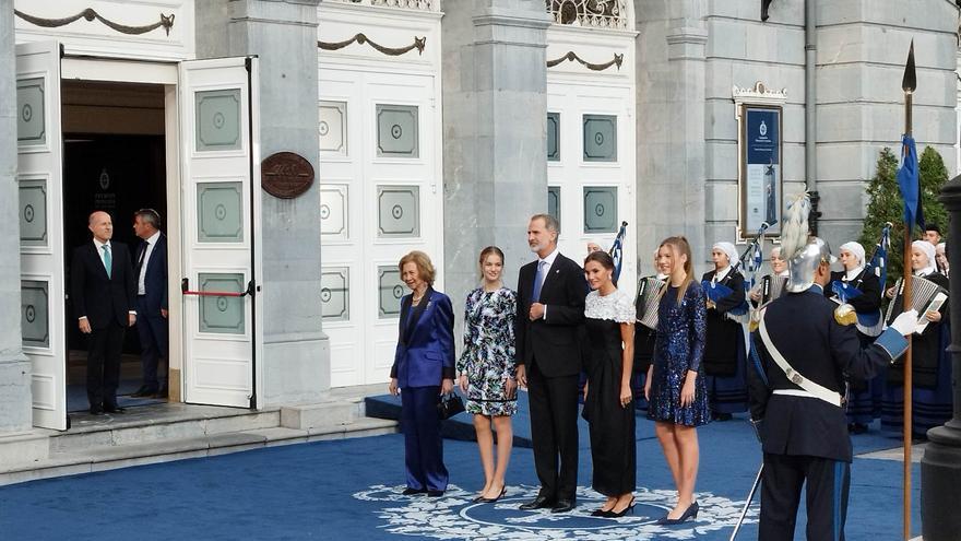 Así fue la llegada de la Familia Real al teatro Campoamor