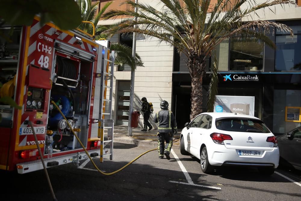 Incendio en una oficina en Santa Cruz de Tenerife