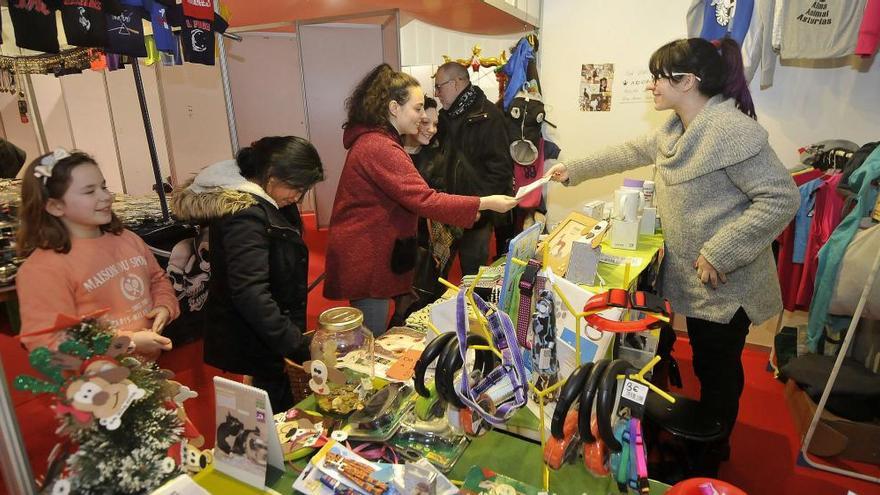 La Feria Navidá, Artesanía y Comerciu, abre hoy en Mieres