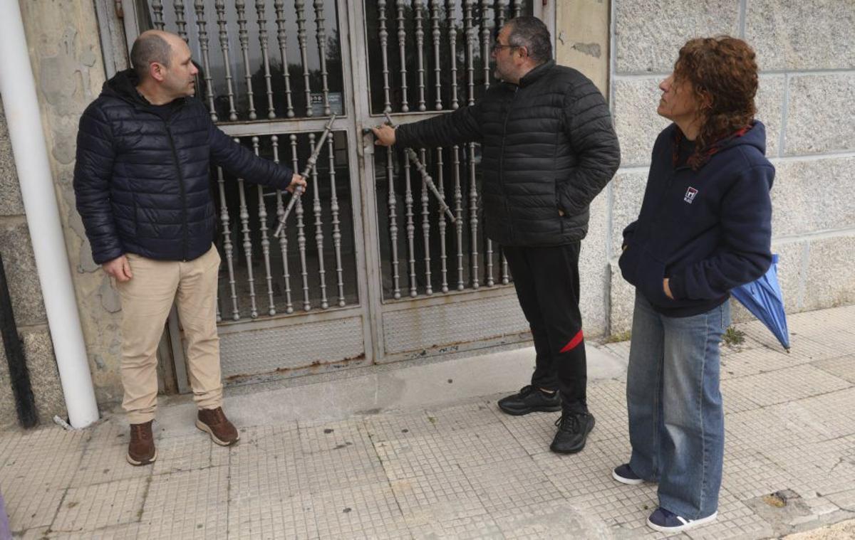 La pesada puerta principal carece de sistema antipánico. | NOÉ PARGA