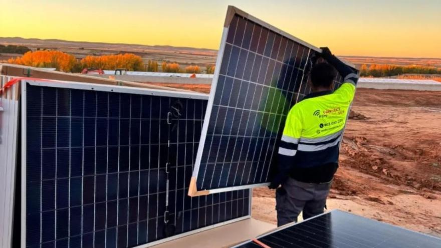 Instalación solar fotovoltaica con modalidad de autoconsumo colectivo con compensación de excedentes en Fresno de Cantespino (Segovia)
