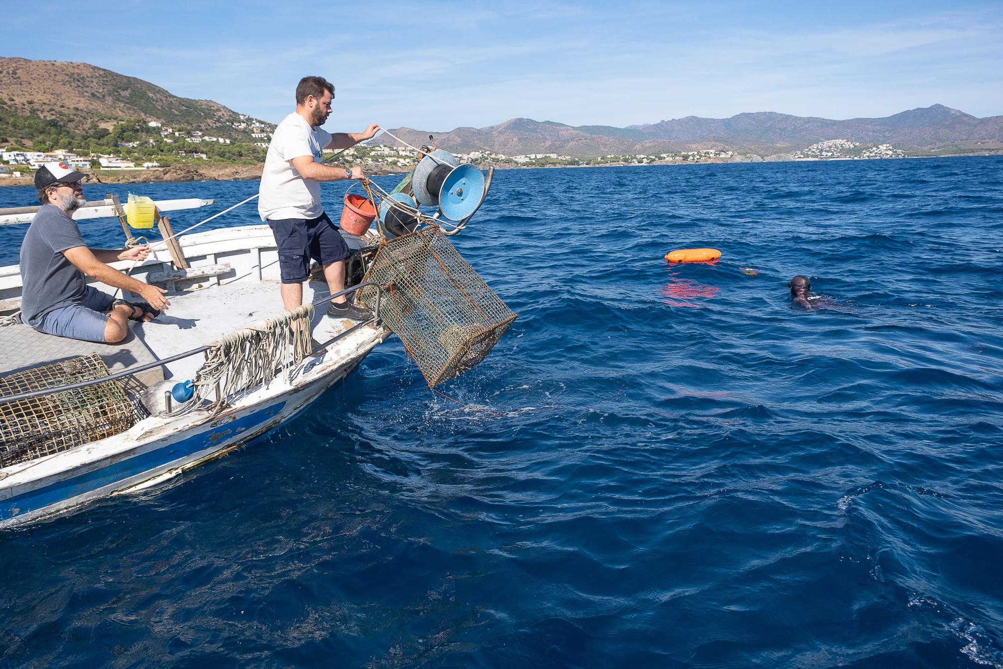 Retiren 700 quilos de residus del fons marí del Port de la Selva