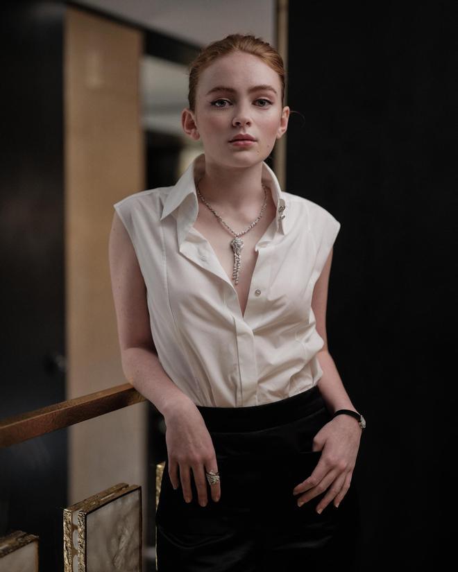 La actriz de Sadie Sink no se pierde la inauguración de la nueva boutique de Chanel.