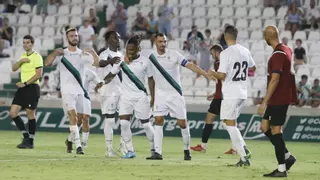 El Córdoba CF coge ritmo y supera al Mérida en El Arcángel