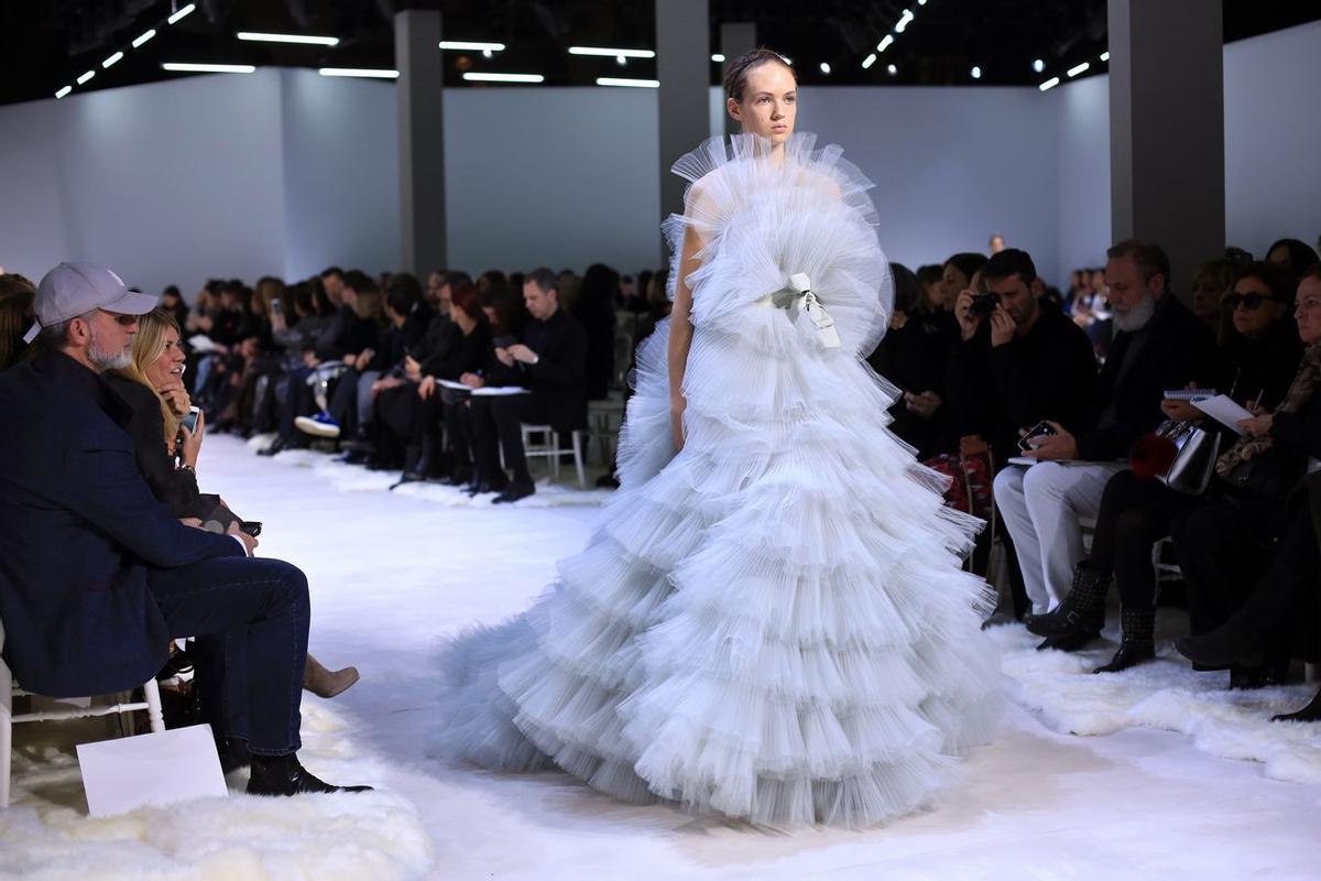 Giambattista Valli Alta Costura Primavera-Verano 2016: vestidos de ensueño