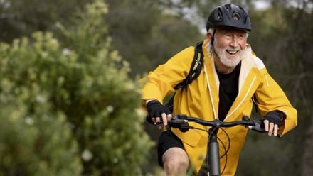¿Hasta qué edad se puede practicar ciclismo? La guía para adultos mayores