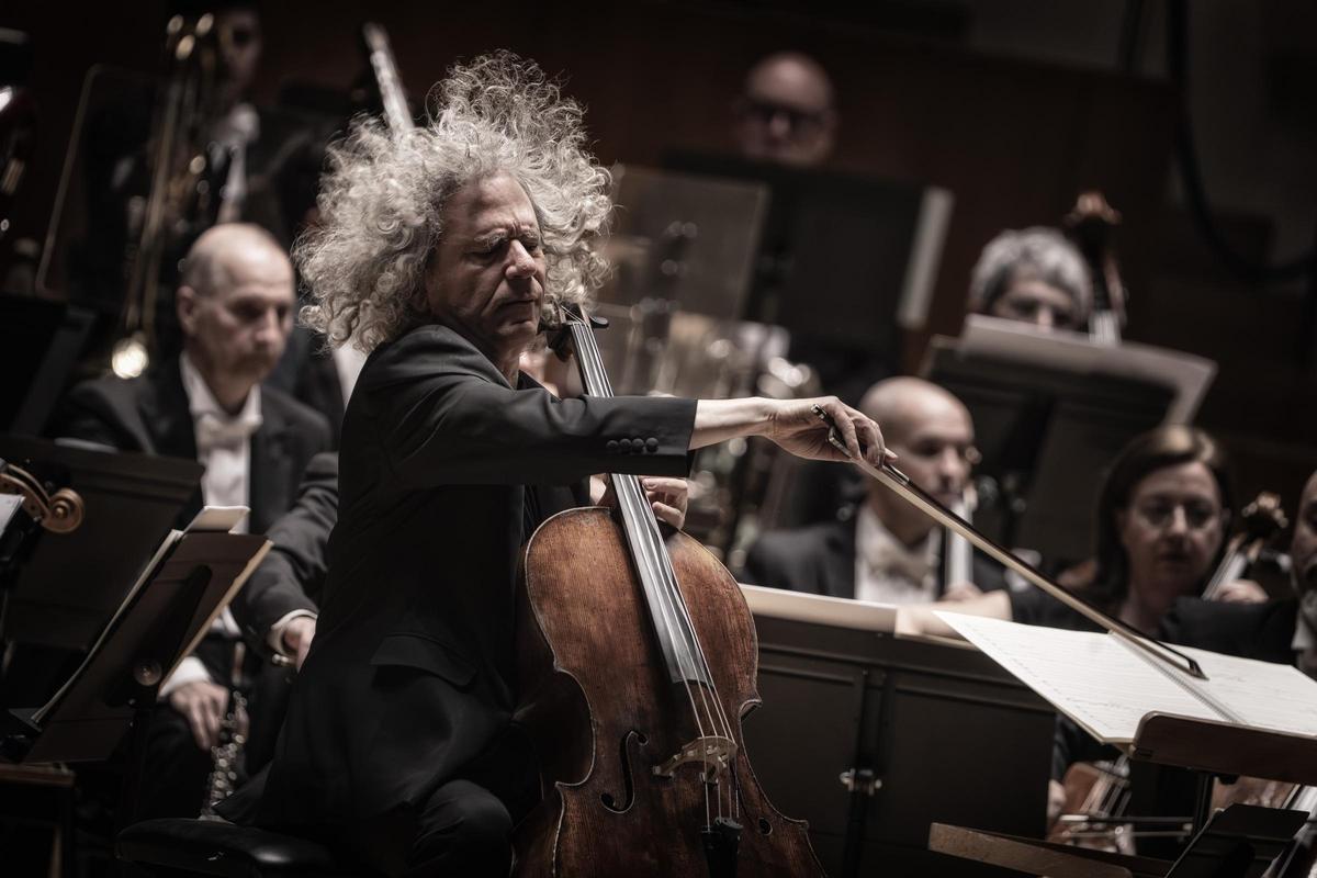 Steven Isserlis no pudo lucir durante su interpretación