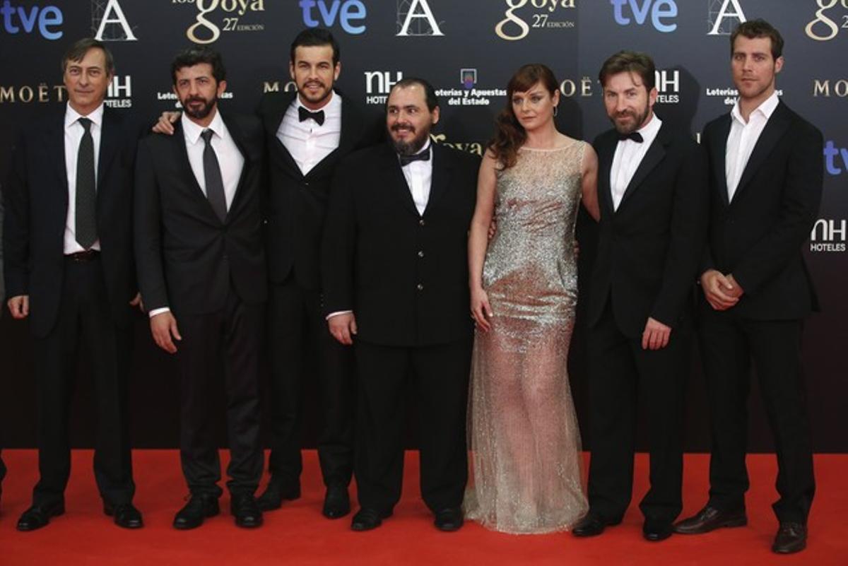 El equipo de ’Grupo 7’, incluidos sus protagonistas Antonio de la Torre y Mario Casas.