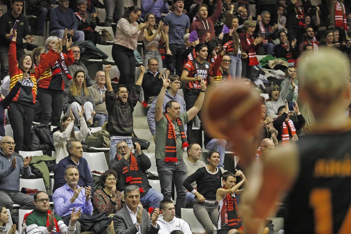Girona. Pavello Fontajau. Partit basquet Spar UniGirona Galatasaray. Eurolliga. Public. Aficio.
