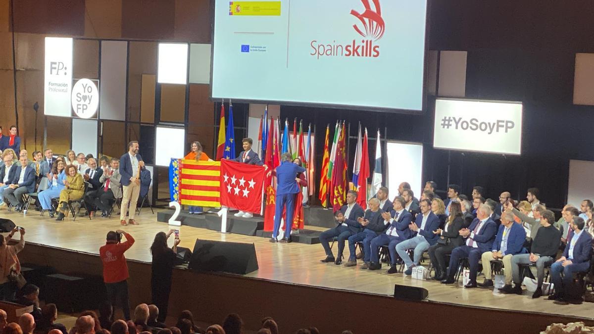 Sara Machí, el IES José María Parra, en el podium.