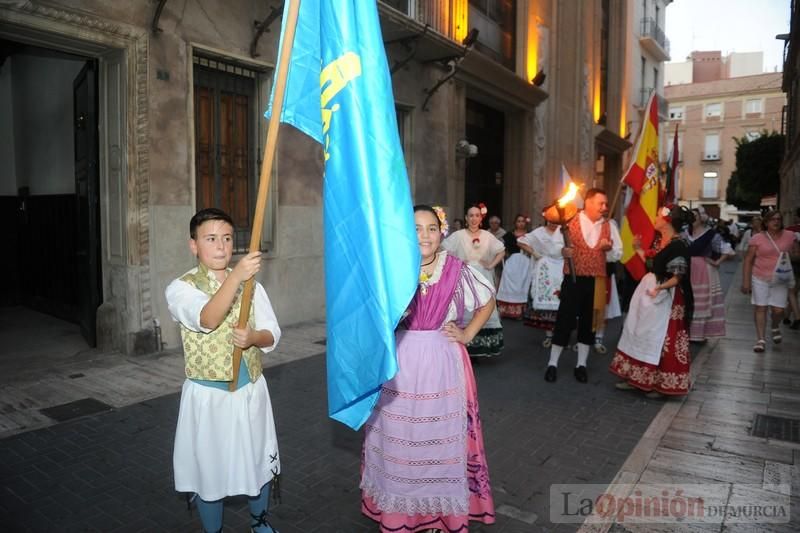 La Antorcha de la Amistad y el Moneo brillan en colores con motivo de este Festival Internacional de Folclore